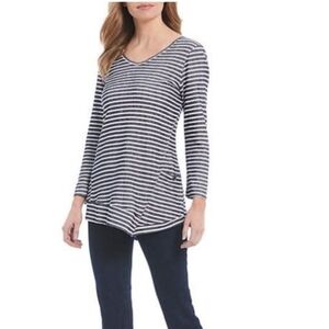 Múltiples women's striped top size (M)